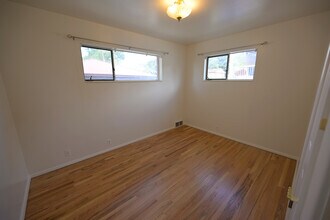 1829 E Severn Dr in Holladay, UT - Foto de edificio - Building Photo