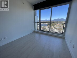 4720 Lougheed Hwy. in Burnaby, BC - Building Photo - Building Photo