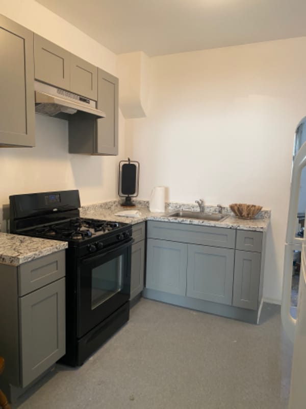 property at 121 W Wishart St