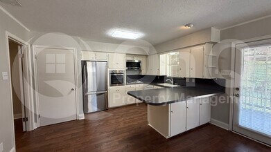 8347 Lullwater Dr in Dallas, TX - Building Photo - Building Photo