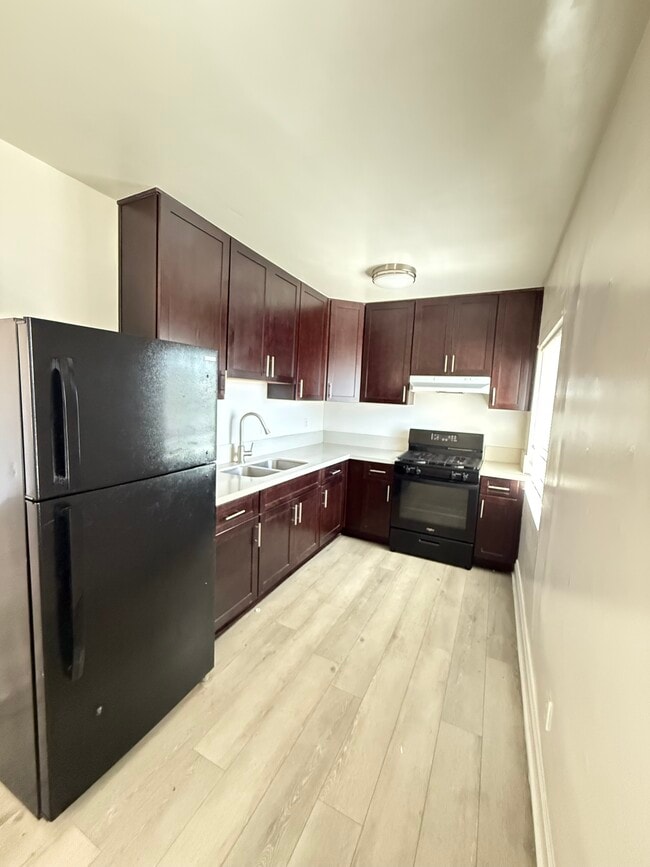 2019 W Martin Luther King Jr Blvd, Unit 2019 in Los Angeles, CA - Building Photo - Building Photo