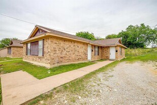 2600 NW 21st St in Fort Worth, TX - Building Photo