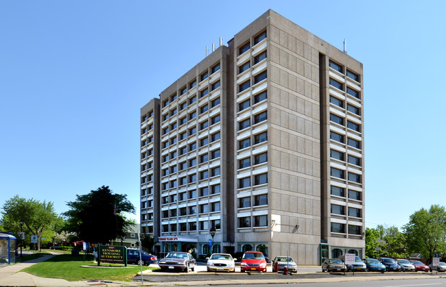 Kenmore Village Apartments in Kenmore, NY - Foto de edificio - Building Photo