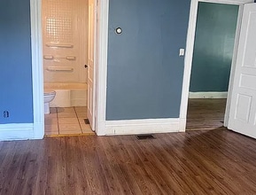 1026 Lenox Ave, Unit 1R in North Chicago, IL - Foto de edificio - Building Photo