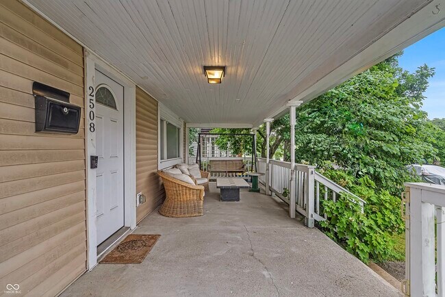 2508 Carrollton Ave in Indianapolis, IN - Building Photo - Building Photo