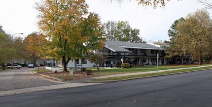 Cary Central Apartments in Cary, NC - Building Photo - Building Photo