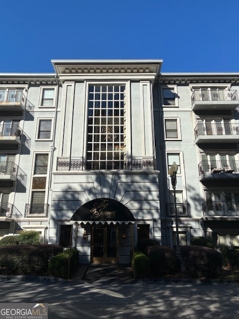 property at 3201 Lenox Rd NE