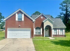 1815 Jeffery Ct in Riverdale, GA - Building Photo