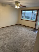 1200 Avenue G in Gothenburg, NE - Foto de edificio - Building Photo