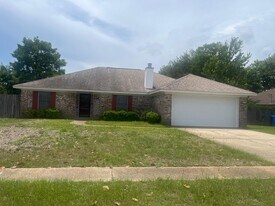 2309 Orion Lake Dr in Navarre, FL - Building Photo