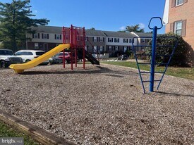 14441 Turin Ln in Centreville, VA - Building Photo