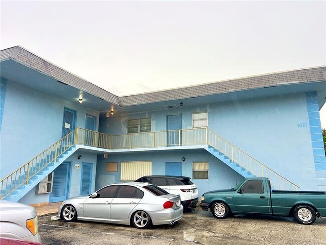 1021 NW 45th St