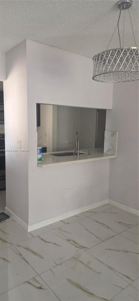900 NE 209th Terrace in Miami, FL - Building Photo - Building Photo