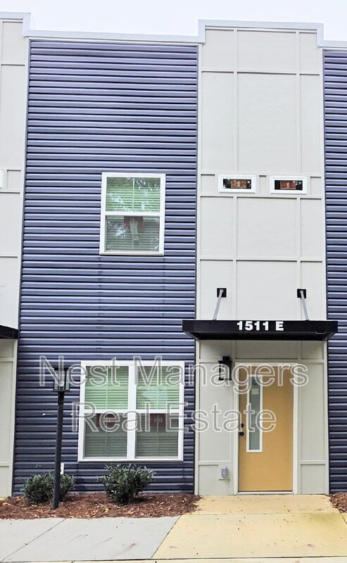 property at 1511 Fort Bragg Rd