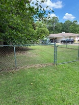 2131 E Cottonwood Rd in Dothan, AL - Building Photo