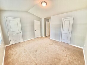 442 Sandybrooke Dr in High Point, NC - Building Photo - Building Photo