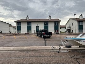 402 Miller Ln, Unit 8A in Cheyenne, WY - Building Photo