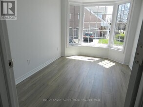5305-5305 Glen Erin Dr in Mississauga, ON - Building Photo - Building Photo