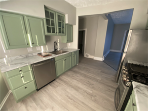 5844 South St in Lincoln, NE - Foto de edificio - Building Photo