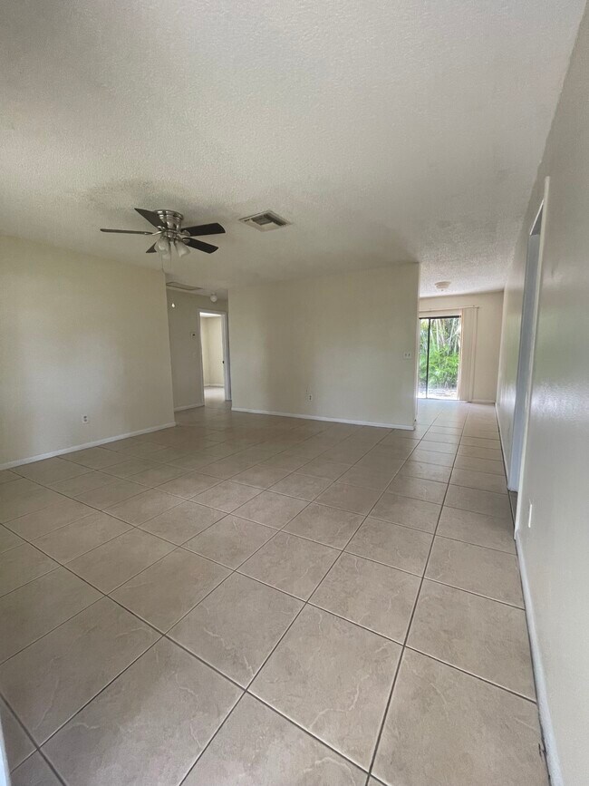 1639 Barbarie Ln, Unit 1639 Barbarie lane in West Palm Beach, FL - Building Photo - Building Photo