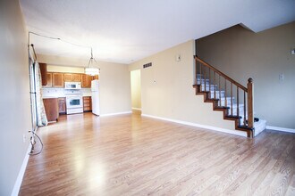 306 Orchard Cir in Manhattan, KS - Building Photo - Building Photo