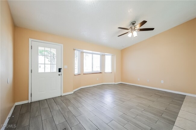 16295 Mintra Ct in Punta Gorda, FL - Building Photo - Building Photo
