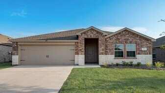 972 Glover Dr in Krugerville, TX - Building Photo