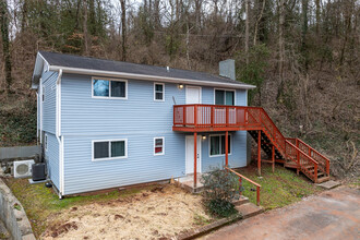 Red Bud Apartments in Knoxville, TN - Building Photo - Building Photo