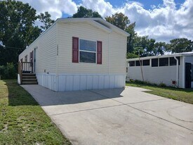 13734 Kent State Ave in Orlando, FL - Building Photo