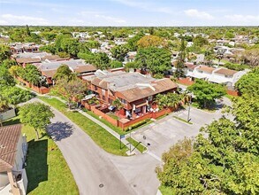 6704 SW 114th Pl in Miami, FL - Building Photo - Building Photo