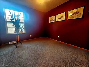 3204 Deer Trail in Cortland, OH - Building Photo - Building Photo