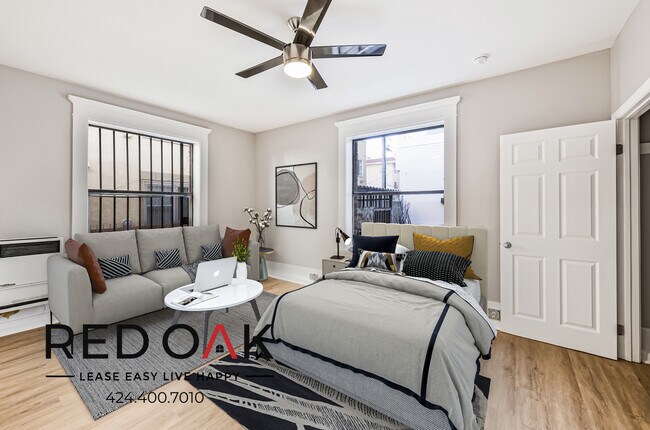 property at 692 Valencia St