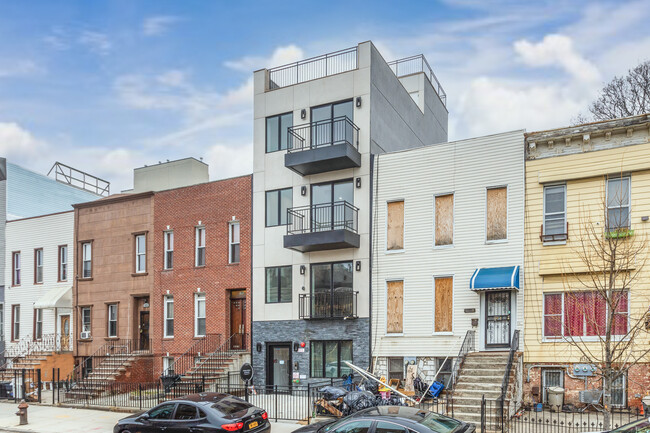 1043 Halsey St in Brooklyn, NY - Building Photo - Building Photo