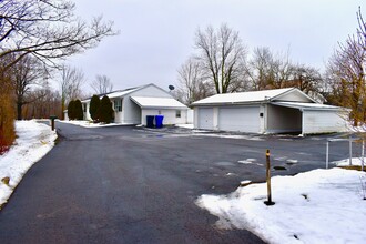 4301 Saint Francis Dr in Hamburg, NY - Building Photo - Building Photo