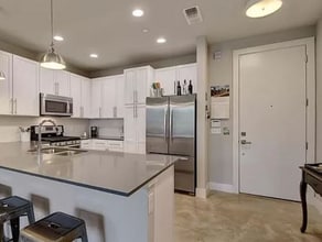 2801 Dulce Ln in Austin, TX - Foto de edificio - Building Photo