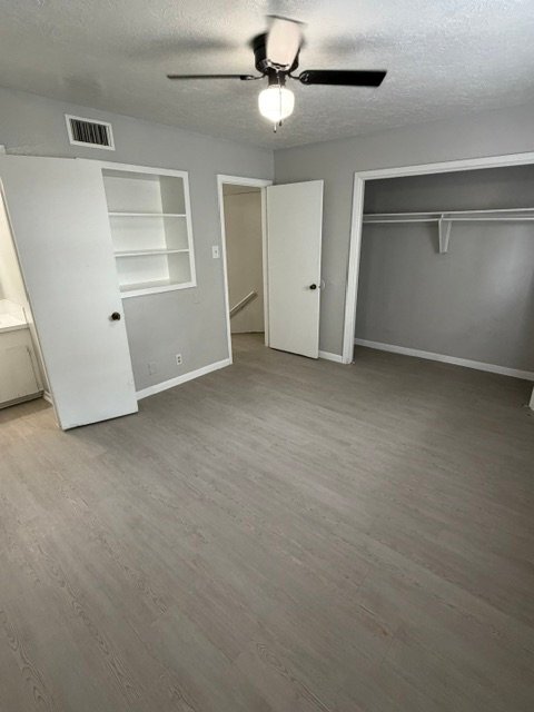 5220 Weber Rd, Unit G-101
