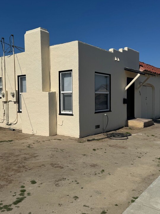 626 Park Ave in Hanford, CA - Building Photo