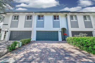 2724 Treasure Cove Cir in Fort Lauderdale, FL - Building Photo
