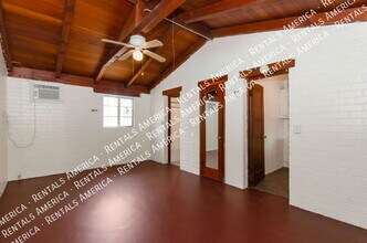 947 N Alvernon Way in Tucson, AZ - Building Photo - Building Photo