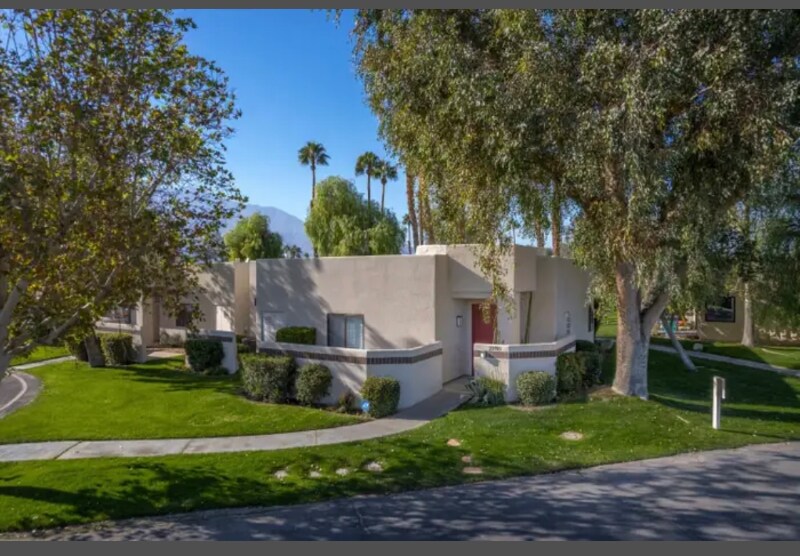 28805 E Portales Dr in Cathedral City, CA - Foto de edificio