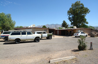 Jo-El Apartments in Tucson, AZ - Building Photo - Building Photo