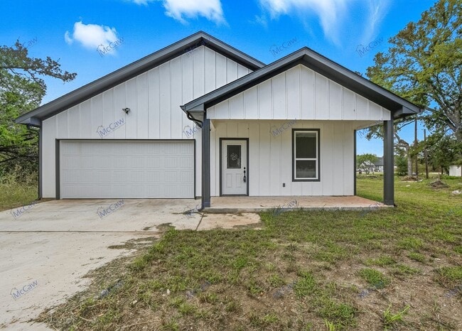 4302 Mountain Hollow Dr in Granbury, TX - Building Photo - Building Photo