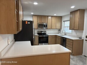 4246 Middlebrook Rd in Louisville, KY - Building Photo - Building Photo