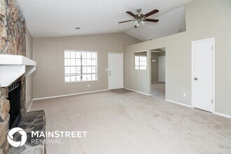 5660 Pine Meadows Ct in Morrow, GA - Foto de edificio - Building Photo
