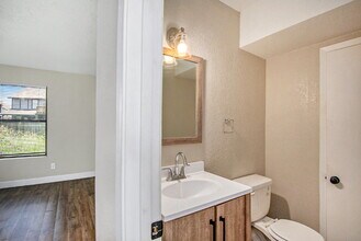 805 Bluebonnet Dr in Keller, TX - Building Photo - Building Photo