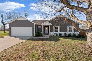 148 Hillridge Ct in Bowling Green, KY - Building Photo