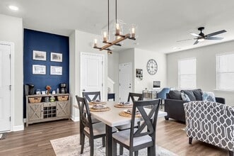 681 McLernon Trce in Johns Island, SC - Foto de edificio - Building Photo