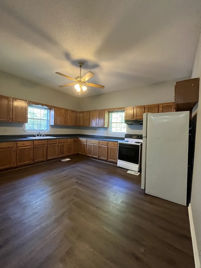 106 Tuxedo Dr in Covington, TN - Building Photo - Building Photo