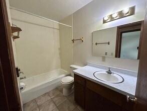 519 S Dodge St in Iowa City, IA - Foto de edificio - Building Photo