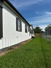 219 Blinkin Ave in Crosby, TX - Building Photo - Building Photo